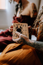 Load image into Gallery viewer, Tarot Card Readings